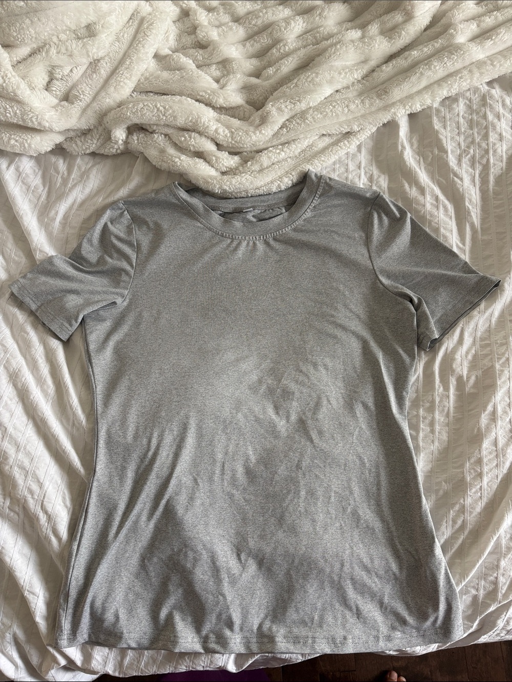 Amazon Men's Short Sleeve Crew Neck T-Shirt - Light Gray
